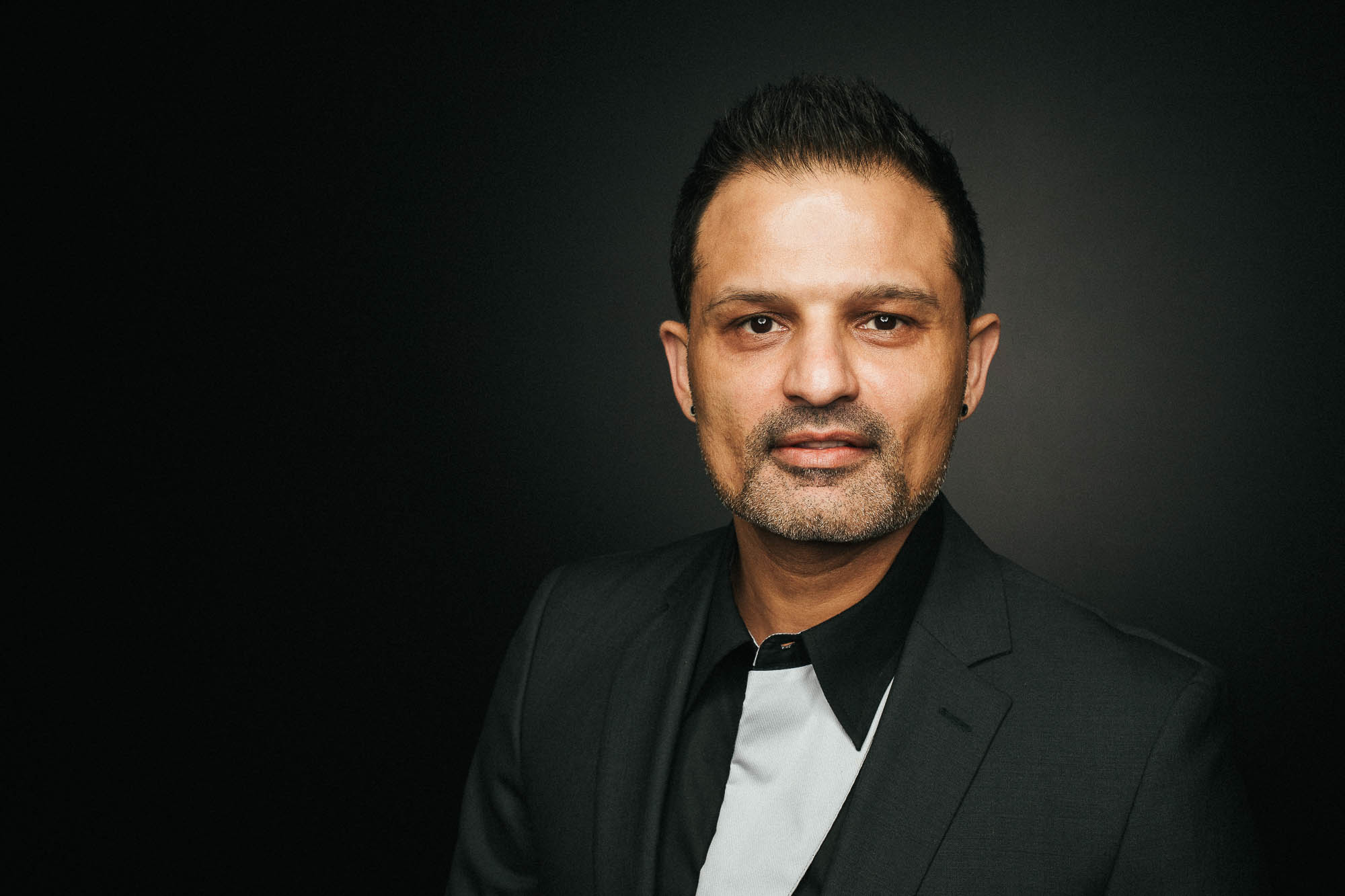 Export x3 Headshot  06135 Dez 01 2019 Headshot  Miro Nicole Nadine 3